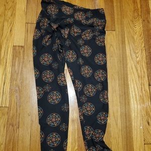Lularoe tall and curvy leggings